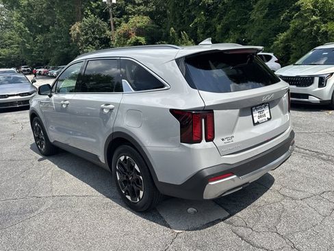 Used 2025 Kia Sorento S w/ Panoramic Sunroof Package FWD image 8