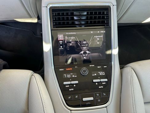 Used 2023 Porsche Panamera Platinum Edition image 39