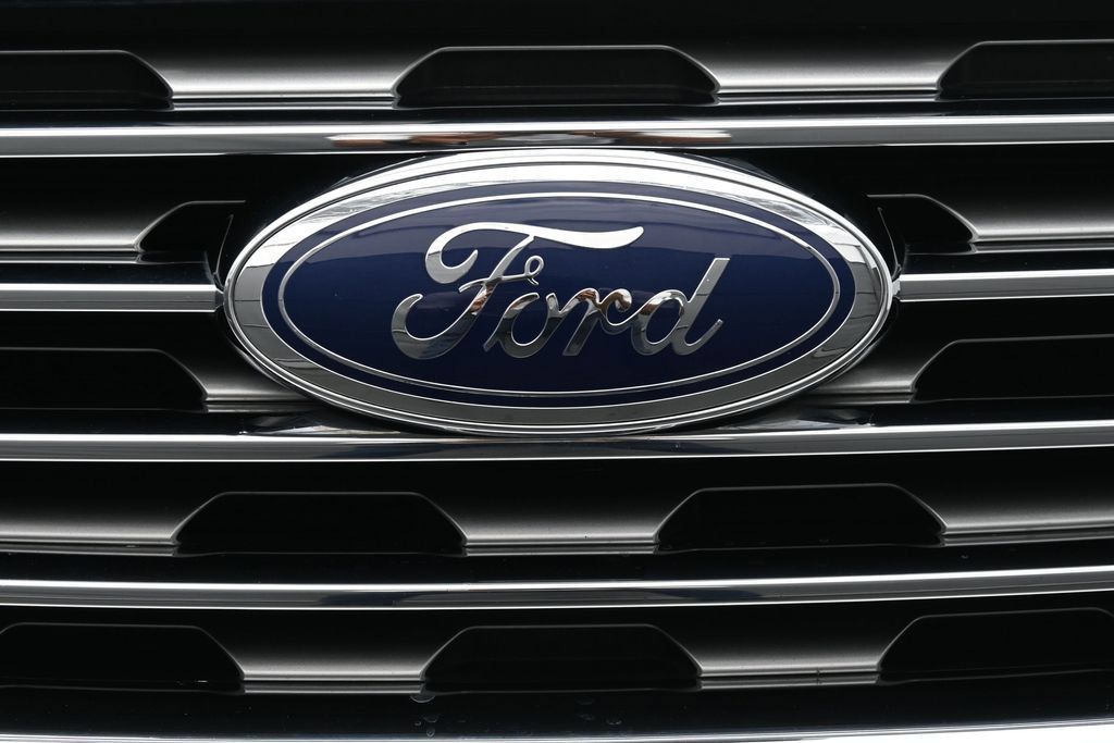 Used 2020 Ford Edge SEL w/ Convenience Package AWD/4WD image 35
