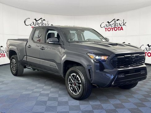Used 2025 Toyota Tacoma TRD Sport RWD image 3