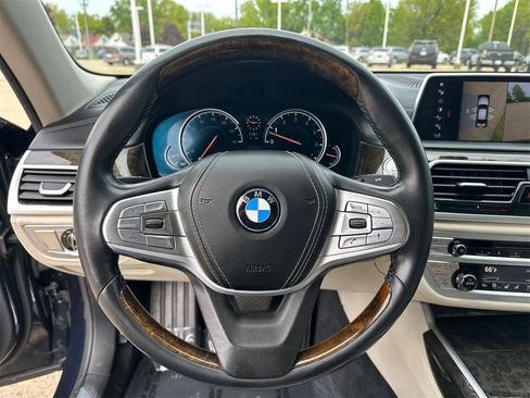 Used 2019 BMW 740i w/ Executive Package RWD image 18