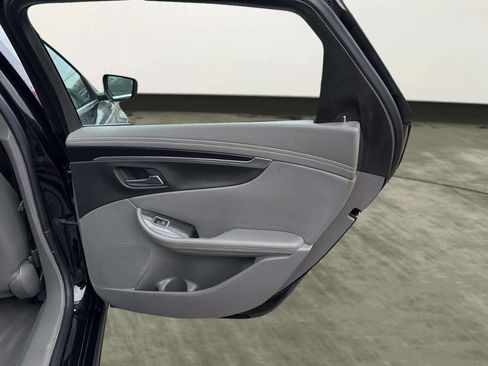 Used 2019 Chevrolet Impala LT image 20