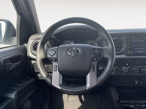 Used 2022 Toyota Tacoma TRD Sport AWD/4WD image 12