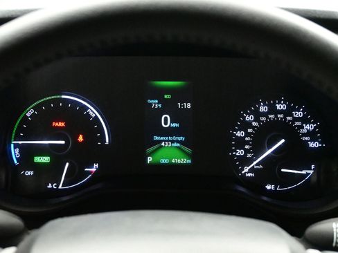 Used 2021 Toyota Sienna XLE FWD image 26