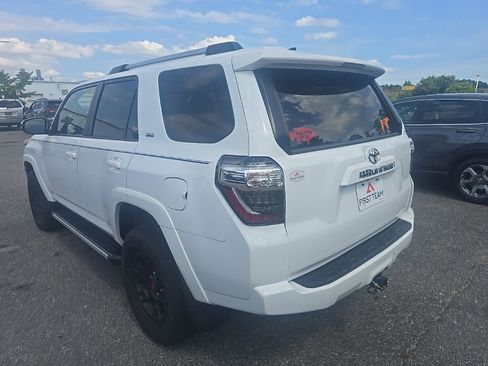 Used 2023 Toyota 4Runner SR5 Premium w/ Moonroof Package AWD/4WD image 7