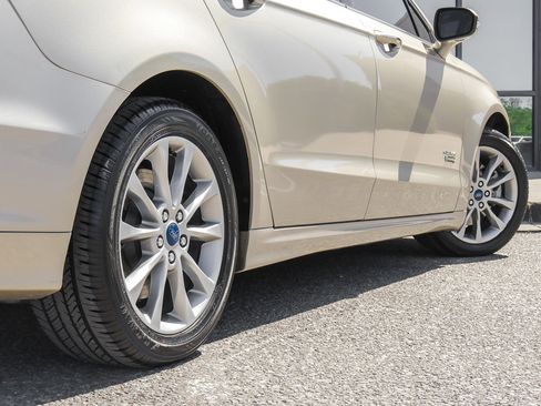 Certified 2018 Ford Fusion Energi Platinum FWD image 11