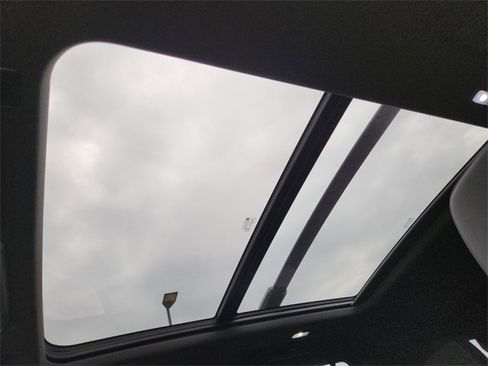 Used 2023 Chevrolet Tahoe Z71 w/ Luxury Package image 10