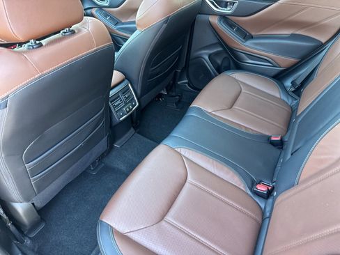 Used 2023 Subaru Forester Touring image 12