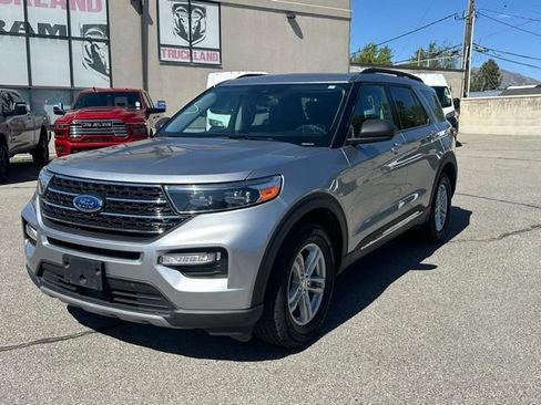 Used 2024 Ford Explorer XLT w/ Equipment Group 202A AWD/4WD image 13