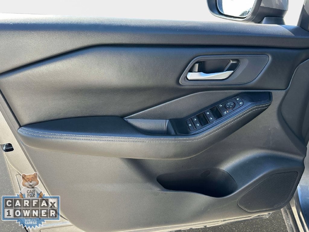 Used 2026 Nissan Rogue SV AWD/4WD image 18