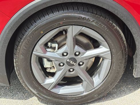 Used 2025 Kia K4 LXS image 31