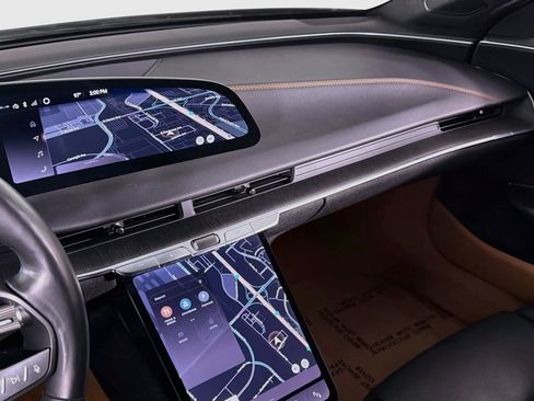 Used 2025 Lucid Air Touring AWD/4WD image 19