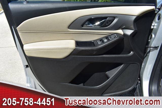 Certified 2022 Chevrolet Traverse LS FWD image 19