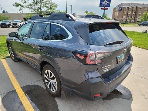 Used 2024 Subaru Outback Premium AWD/4WD image 13