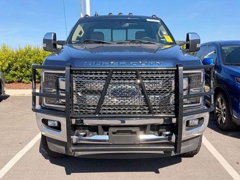Used 2019 Ford F250 Lariat w/ Chrome Package AWD/4WD image 2