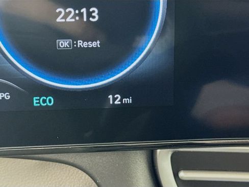 New 2025 Hyundai Elantra SEL FWD image 18