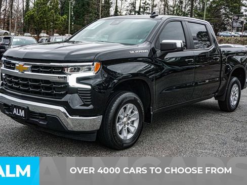 Used 2025 Chevrolet Silverado 1500 LT image 2