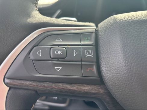 Used 2022 Jeep Grand Cherokee Limited 4xe w/ Luxury Tech Group II AWD/4WD image 29