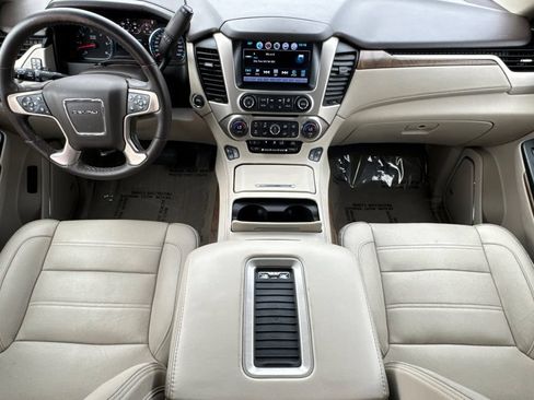 Used 2019 GMC Yukon XL Denali w/ Denali Ultimate Package AWD/4WD image 15