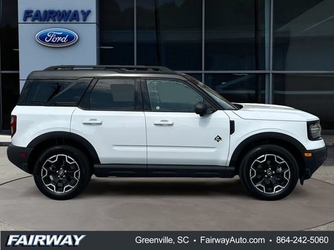 Used 2025 Ford Bronco Sport Outer Banks w/ Outer Banks Tech Package+ AWD/4WD image 9