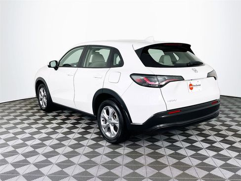 Used 2023 Honda HR-V LX image 6