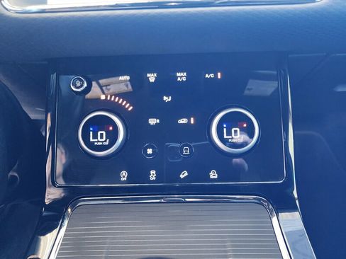 Used 2023 Land Rover Range Rover Evoque R-Dynamic S image 38