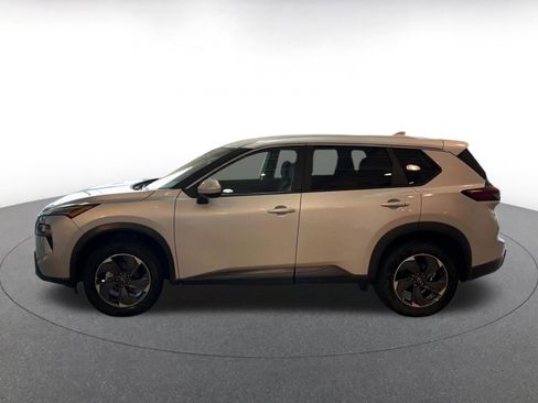 Used 2025 Nissan Rogue SV image 9