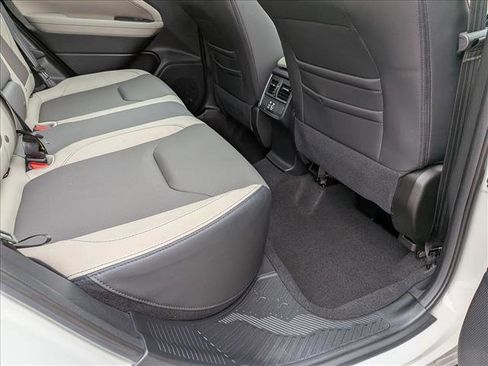 Used 2025 Subaru Forester Limited image 18