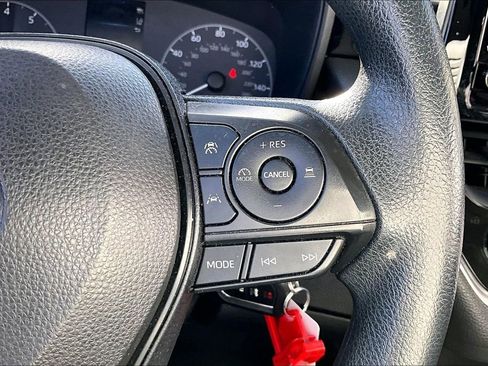 Used 2023 Toyota Corolla LE image 11