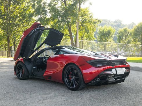 Used 2021 McLaren 720S Performance RWD image 37