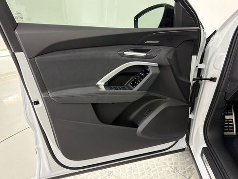 New 2026 Audi SQ5 Premium Plus image 24