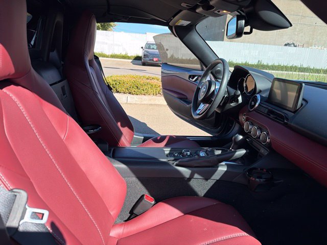 Used 2020 MAZDA MX-5 Miata RF Grand Touring RWD image 8