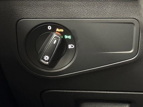 Used 2024 Volkswagen Tiguan SE R-Line image 25