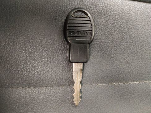Used 2018 RAM 1500 Tradesman AWD/4WD image 32