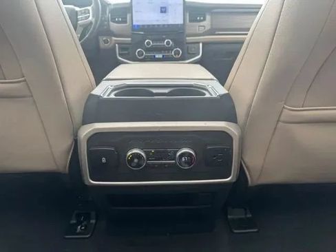 Used 2024 Ford Expedition Limited AWD/4WD image 20