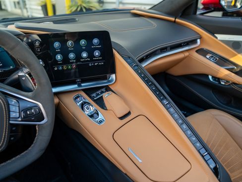 Used 2021 Chevrolet Corvette Stingray Premium Cpe w/ LPO, Roadside Safety Package RWD image 18