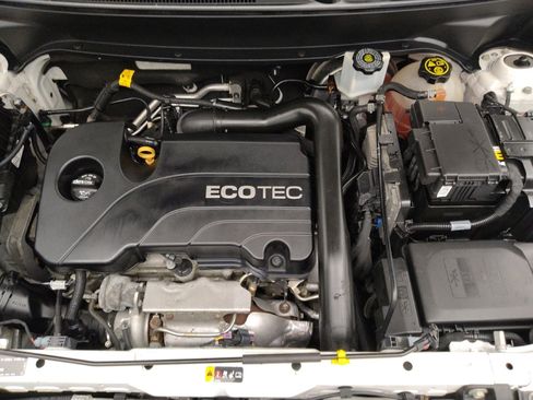 Used 2018 Chevrolet Equinox LT image 30