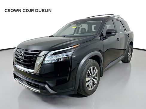 Used 2023 Nissan Pathfinder SL AWD/4WD image 1
