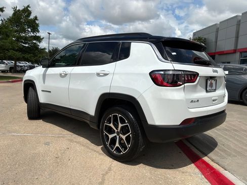 Used 2025 Jeep Compass Limited AWD/4WD image 8