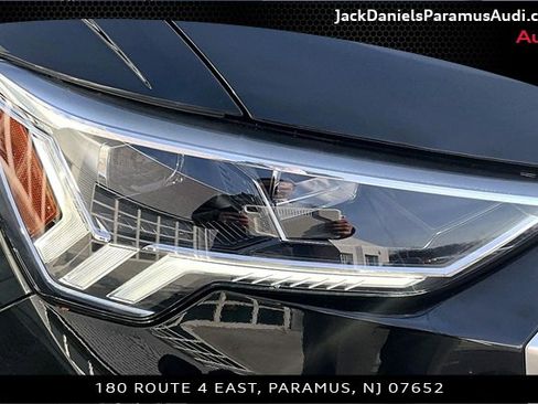 Used 2024 Audi Q3 2.0T Premium w/ Convenience Package image 27