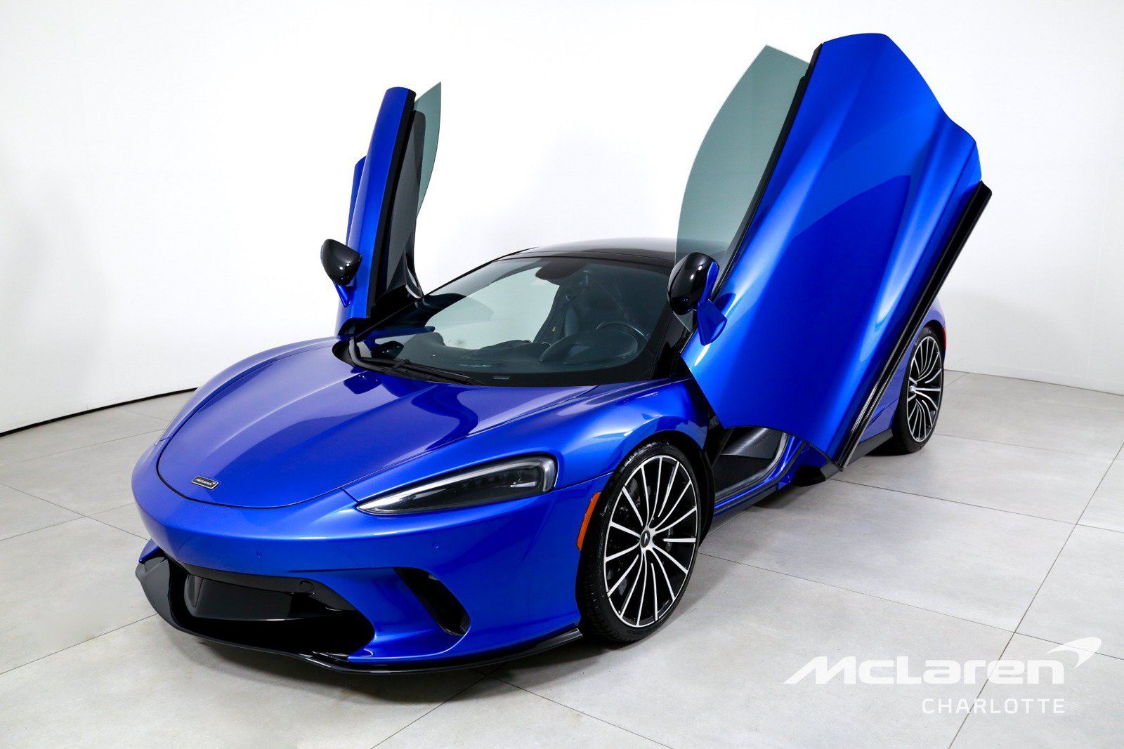 Used 2021 McLaren GT RWD image 5