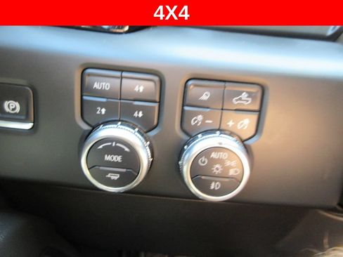 Certified 2024 GMC Sierra 1500 AT4 w/ Technology Package AWD/4WD image 31