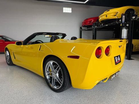 Used 2006 Chevrolet Corvette Convertible w/ Preferred Equipment Group RWD image 10