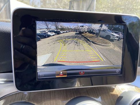 Used 2018 Mercedes-Benz GLC 300 image 23