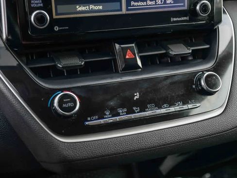 Used 2021 Toyota Corolla LE w/ Carpet Mat Package (TMS) FWD image 21