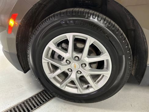 Used 2024 Chevrolet Equinox LT image 9