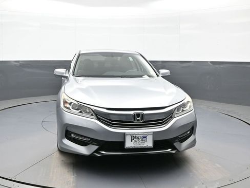 Used 2017 Honda Accord EX-L image 2