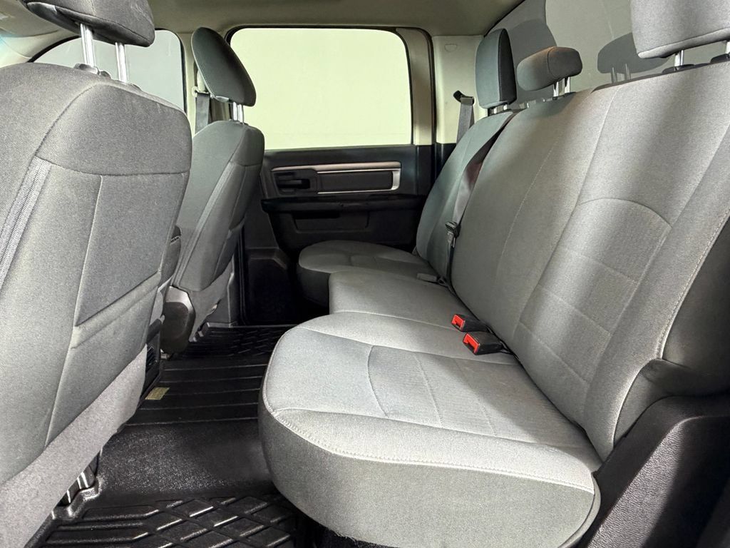 Used 2021 RAM 1500 Classic SLT AWD/4WD image 18