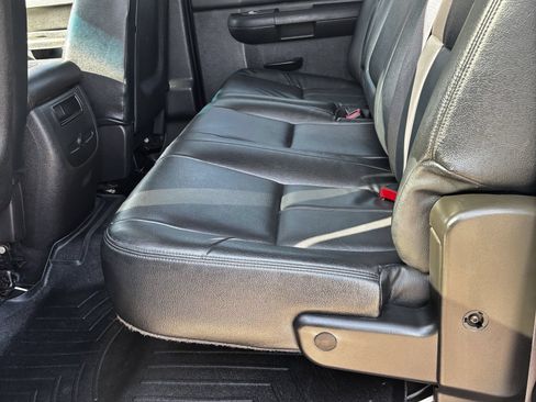 Used 2012 Chevrolet Silverado 2500 LT w/ Convenience Package AWD/4WD image 18