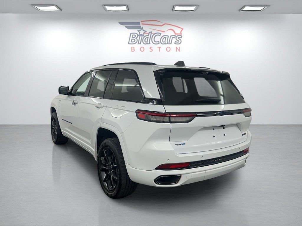 Used 2023 Jeep Grand Cherokee 30th Anniversary AWD/4WD image 6